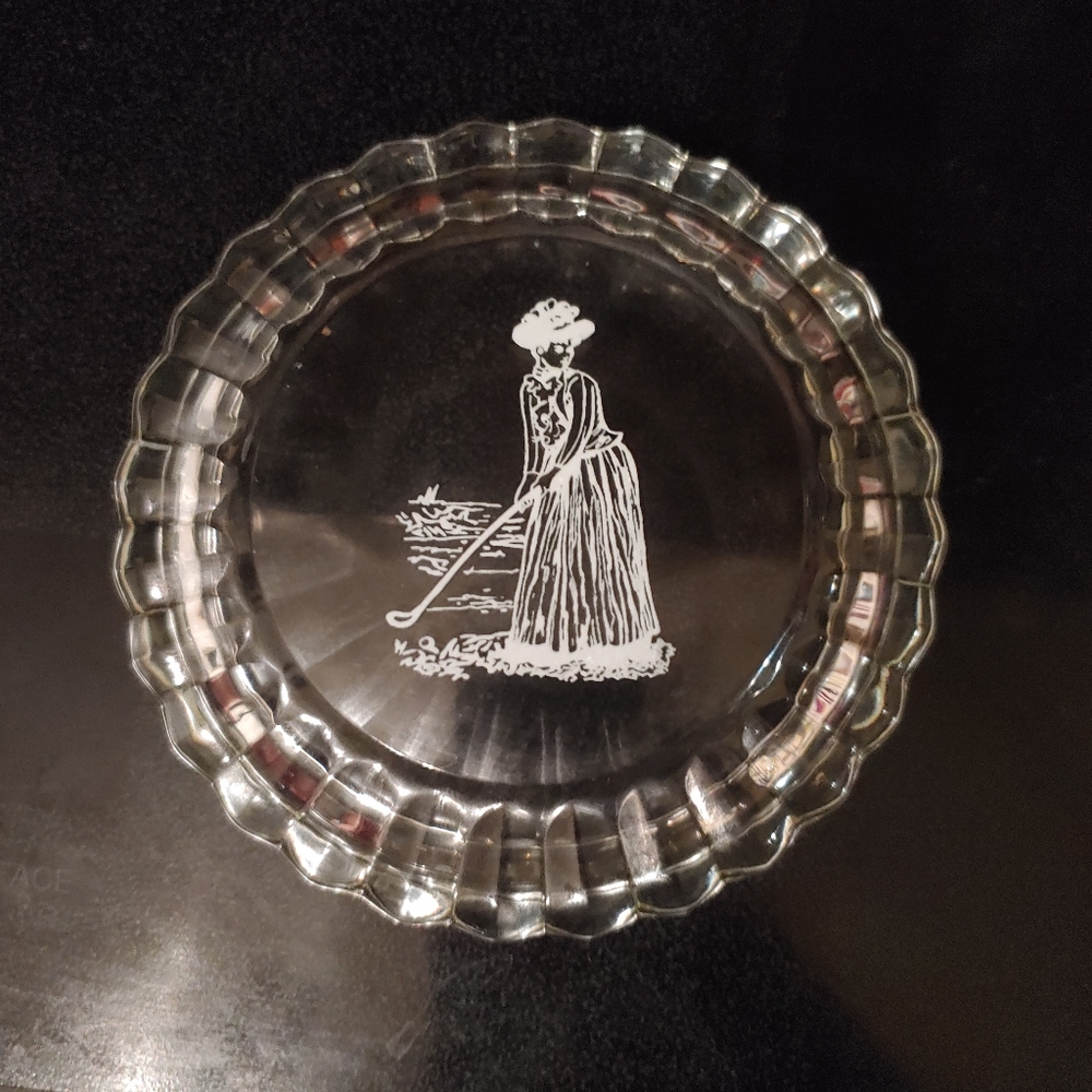 Ashtray Vintage Glass Etched Victorian Woman